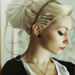 Meet your Posher, Carol